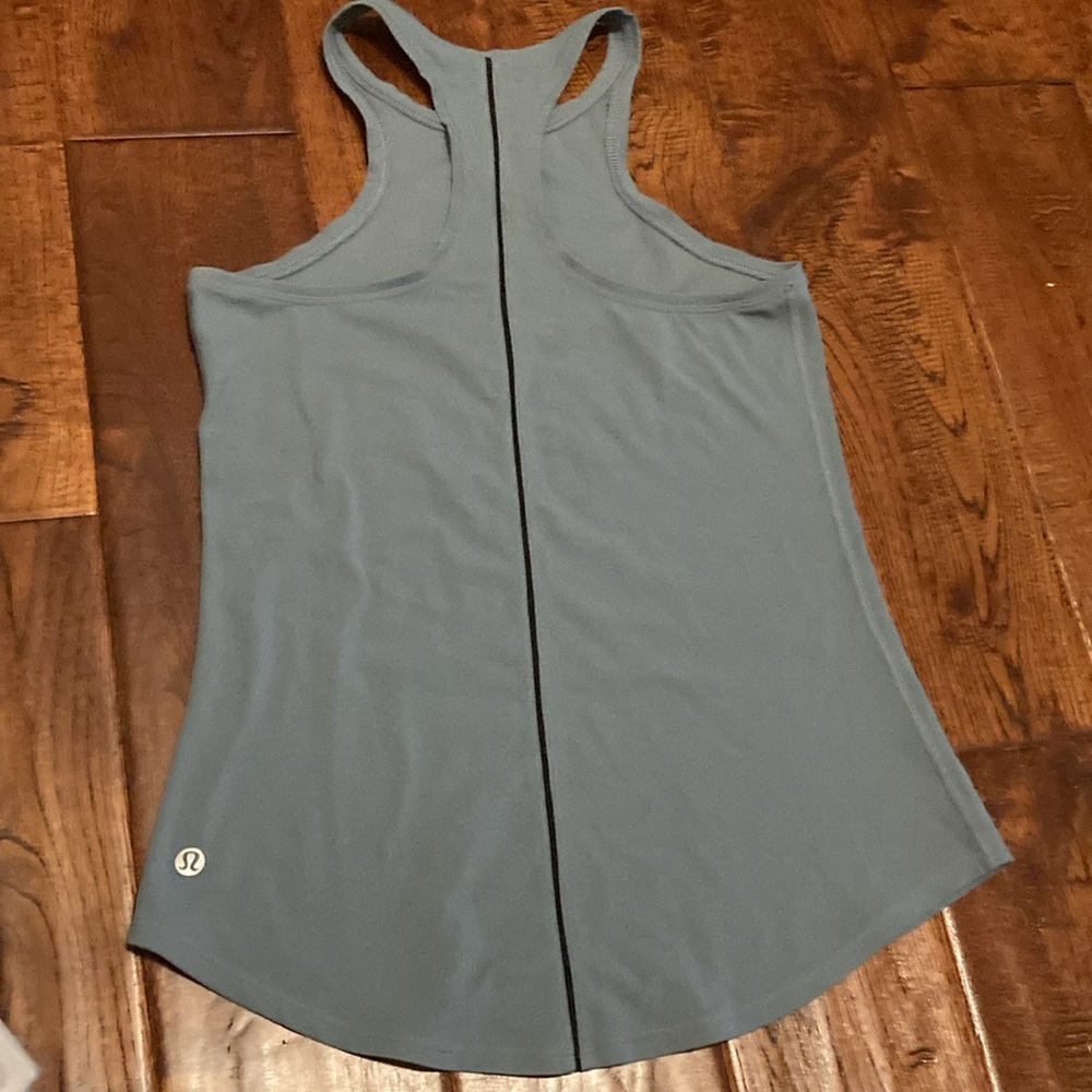 Lululemon Razorback tank - Picture 2 of 3